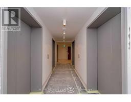 Bathroom - 1928 Lakeshore Boulevard W, Toronto, ON M6S1A1 Photo 6