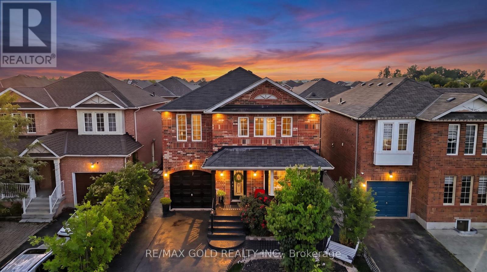 30 Schooner Drive, Brampton (Fletcher's Meadow), Ontario, L7A3H3, Brampton (Fletcher's Meadow), Ontario — photo 1 of 5