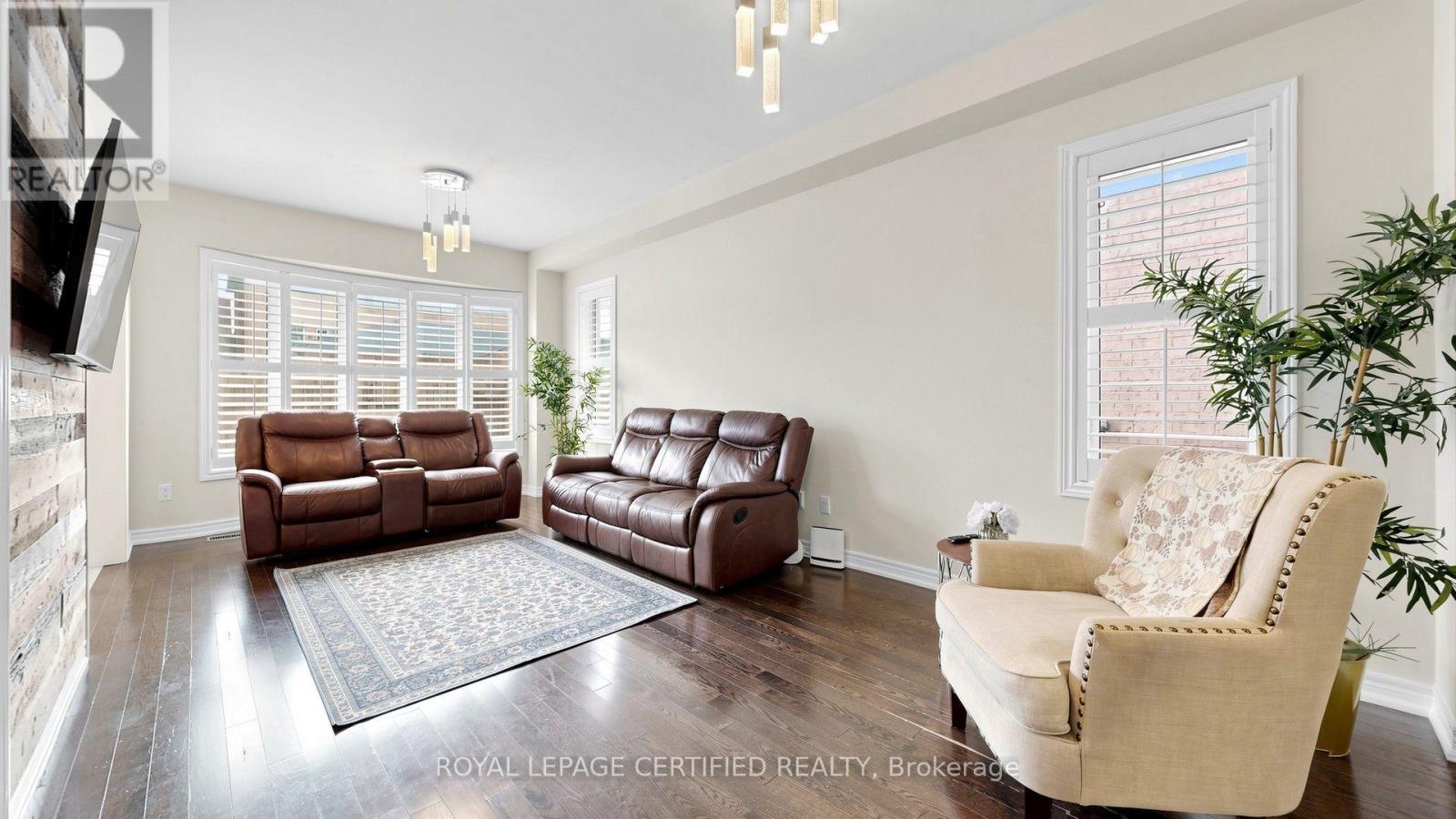 5576 MEADOWCREST AVENUE - 2