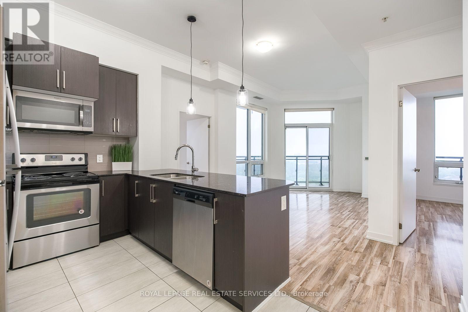 #1605 840 QUEENS PLATE DRIVE - 11