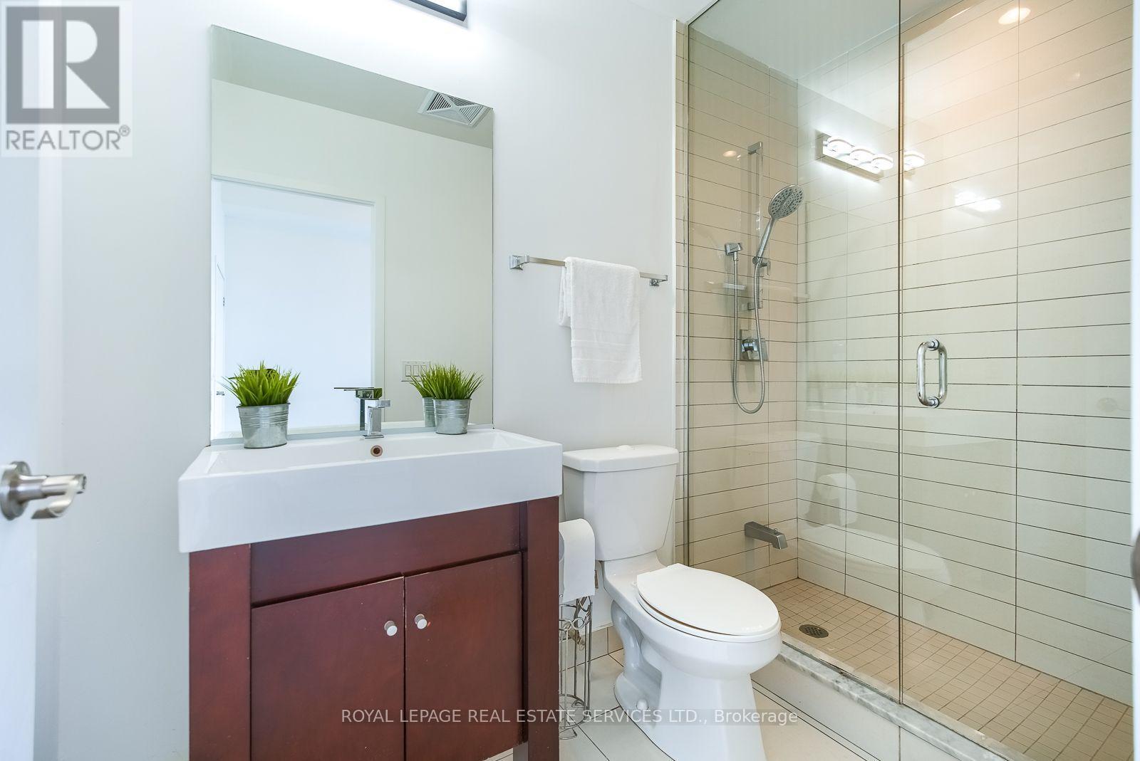 #1605 840 QUEENS PLATE DRIVE - 18