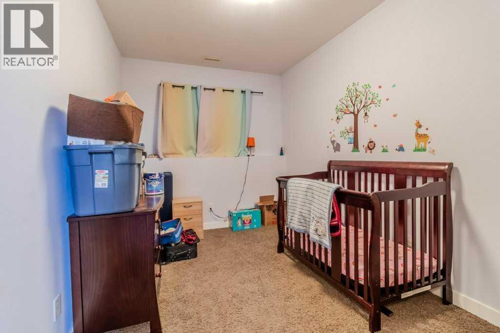 Listing photo – 74 Hawkridge Boulevard, Penhold