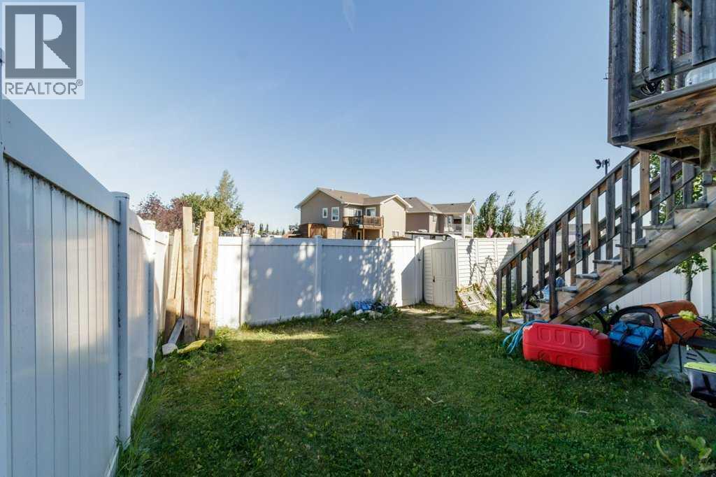 Listing photo – 74 Hawkridge Boulevard, Penhold