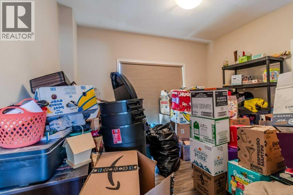 Listing photo – 74 Hawkridge Boulevard, Penhold