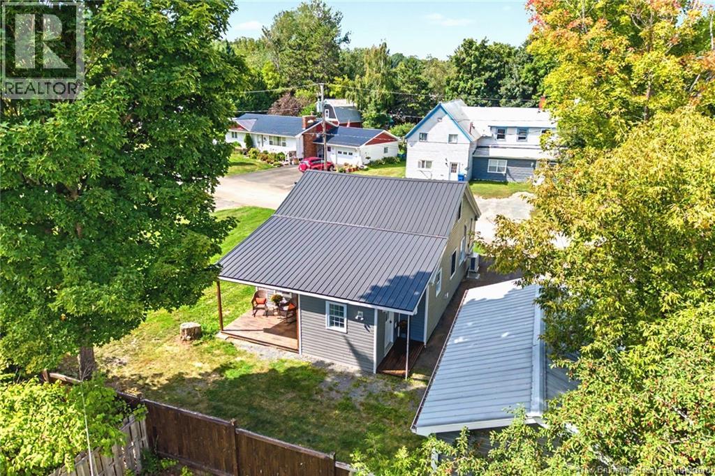 121 Charlotte Street, Woodstock, New Brunswick, E7M1J9, Woodstock, New Brunswick — photo 4 of 5