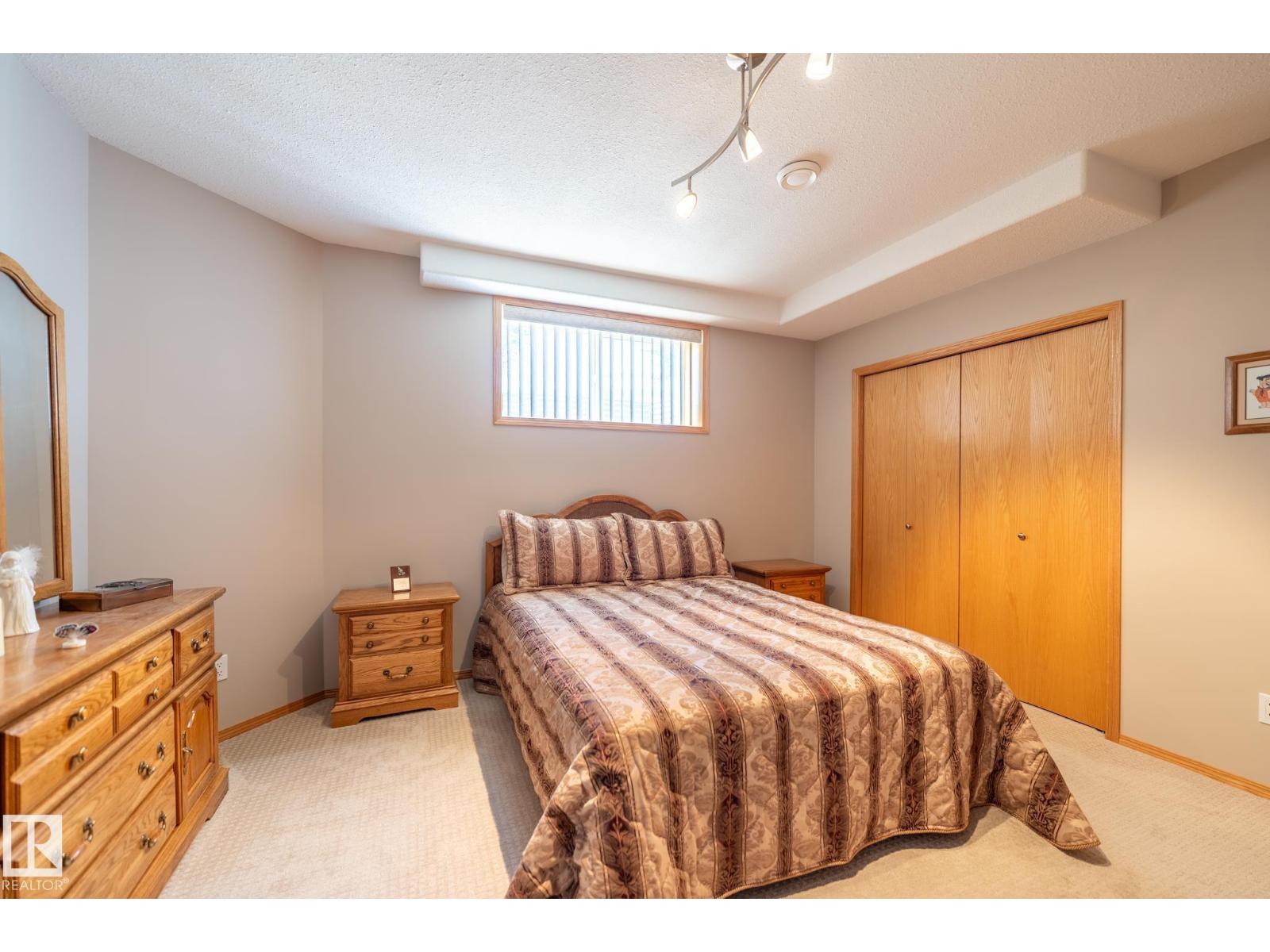 7707 166 AV NW - 51