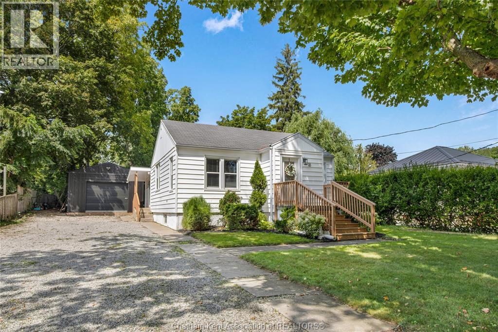18 CATHCART Street East, Ridgetown, Ontario, N0P2C0, Ridgetown, Ontario — photo 3 of 5