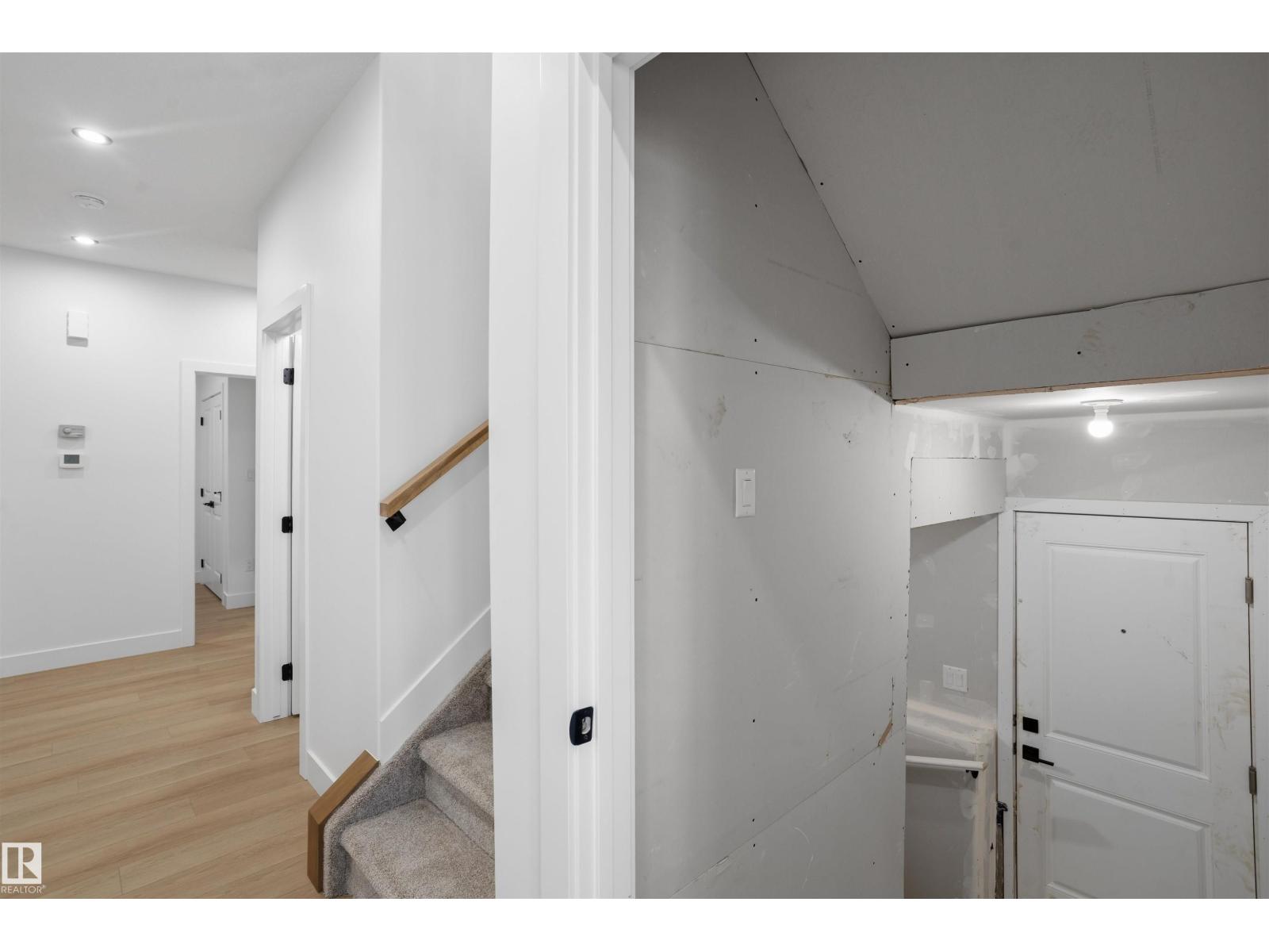 798 Bank DR - 23
