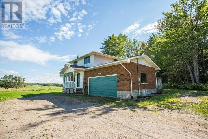 237 MacLennan RD, Laird Township, Echo Bay, Ontario, P0S1C0, Echo Bay, Ontario — photo 3 of 5