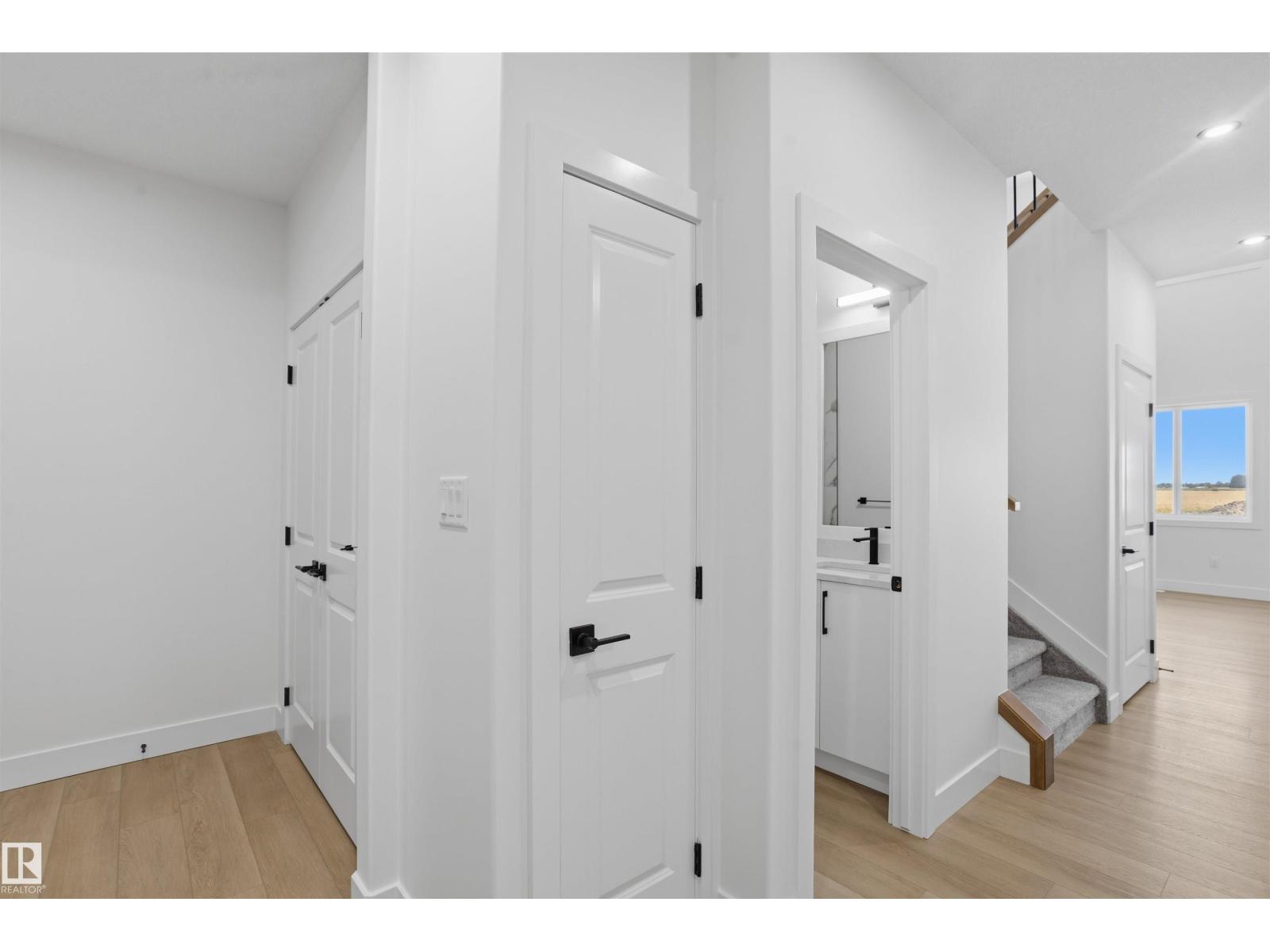 798 Bank DR - 8