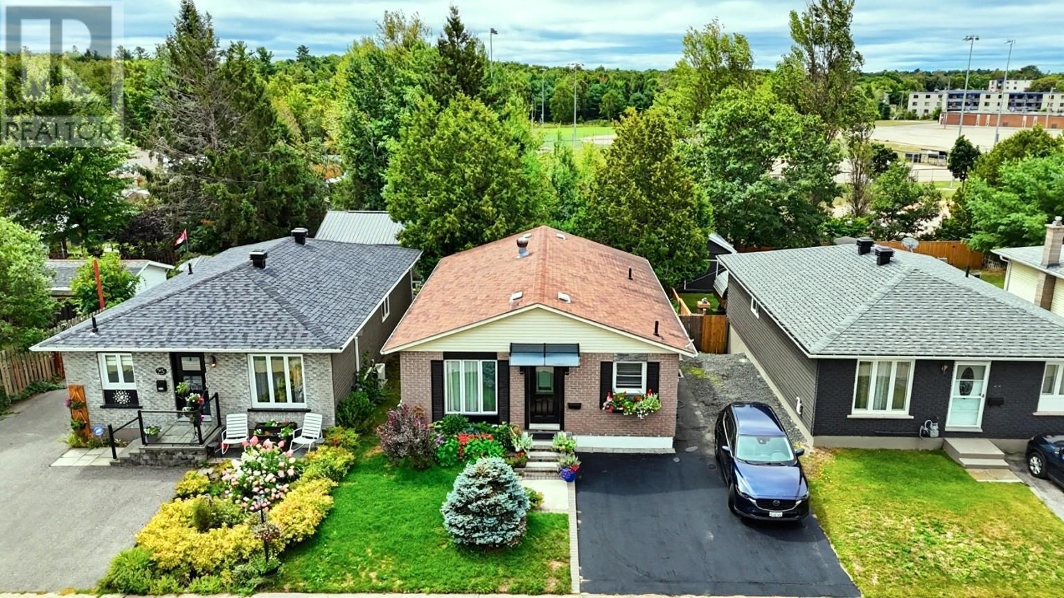 23 Pearson DR - 3