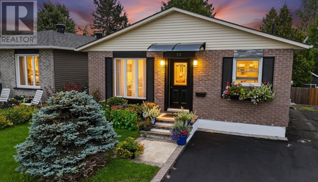 23 Pearson DR - 35