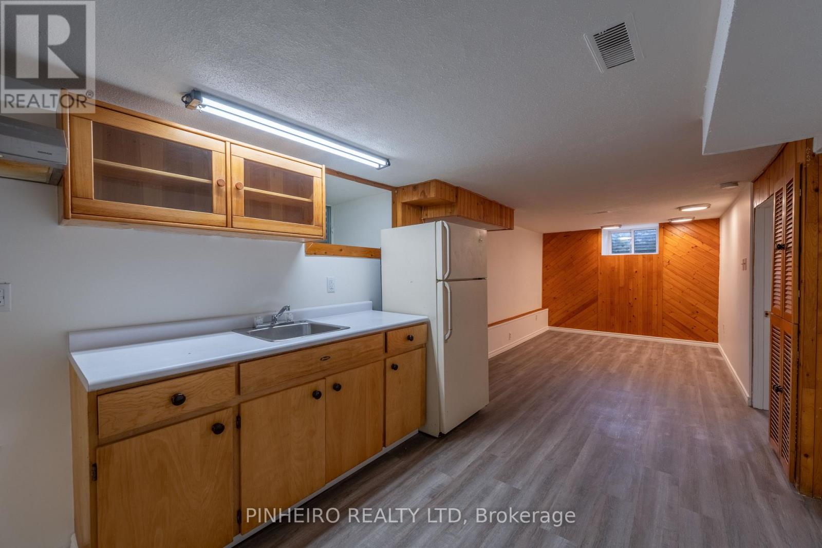 #Basement 369 Hamilton Road, London East (East L), Ontario, N5Z1R6, London East (East L), Ontario — photo 3 of 5
