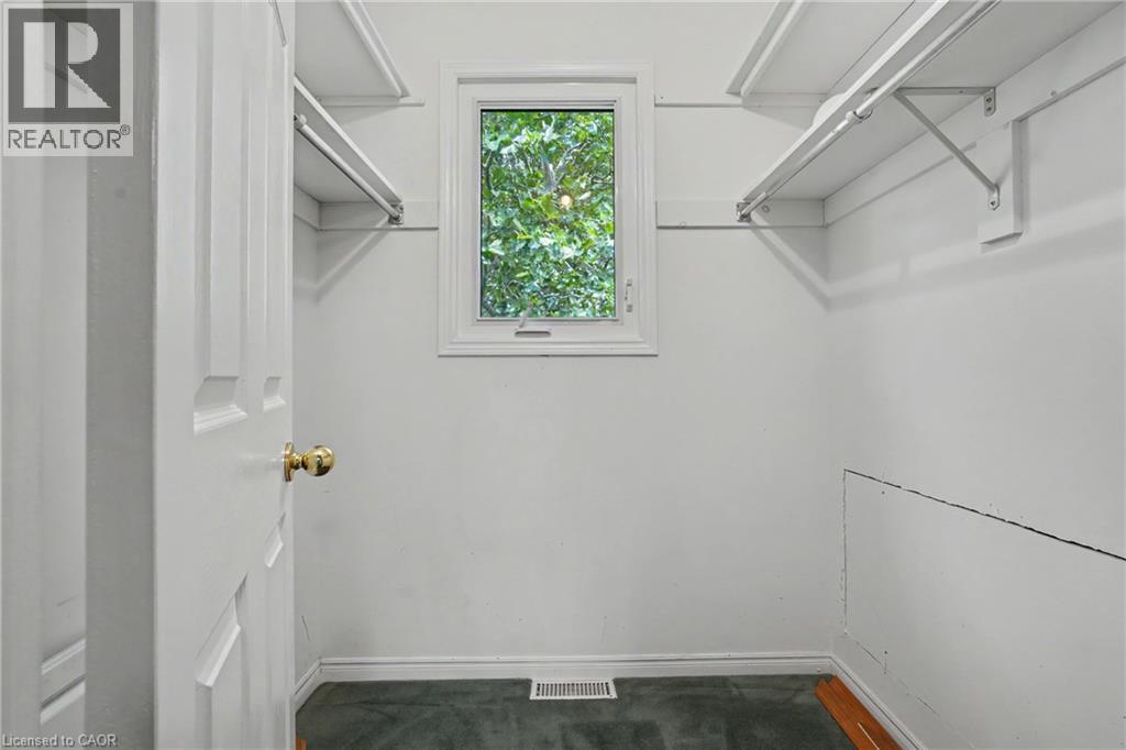 21 Farewell Crescent — photo 18