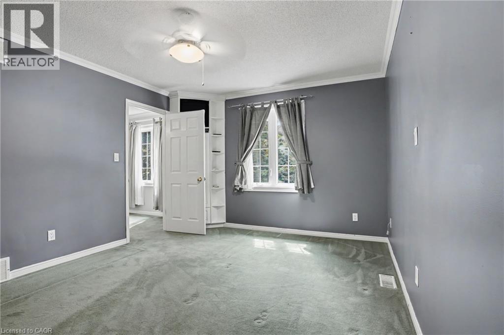 21 Farewell Crescent — photo 17
