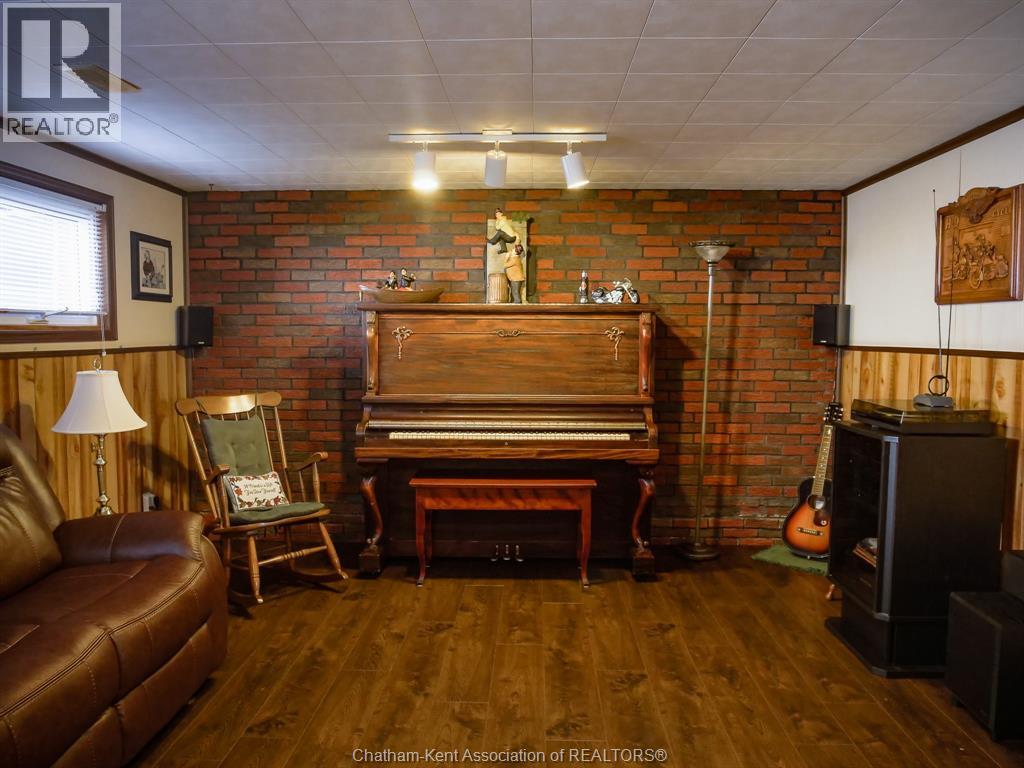 61 VANIER DRIVE - Image 25