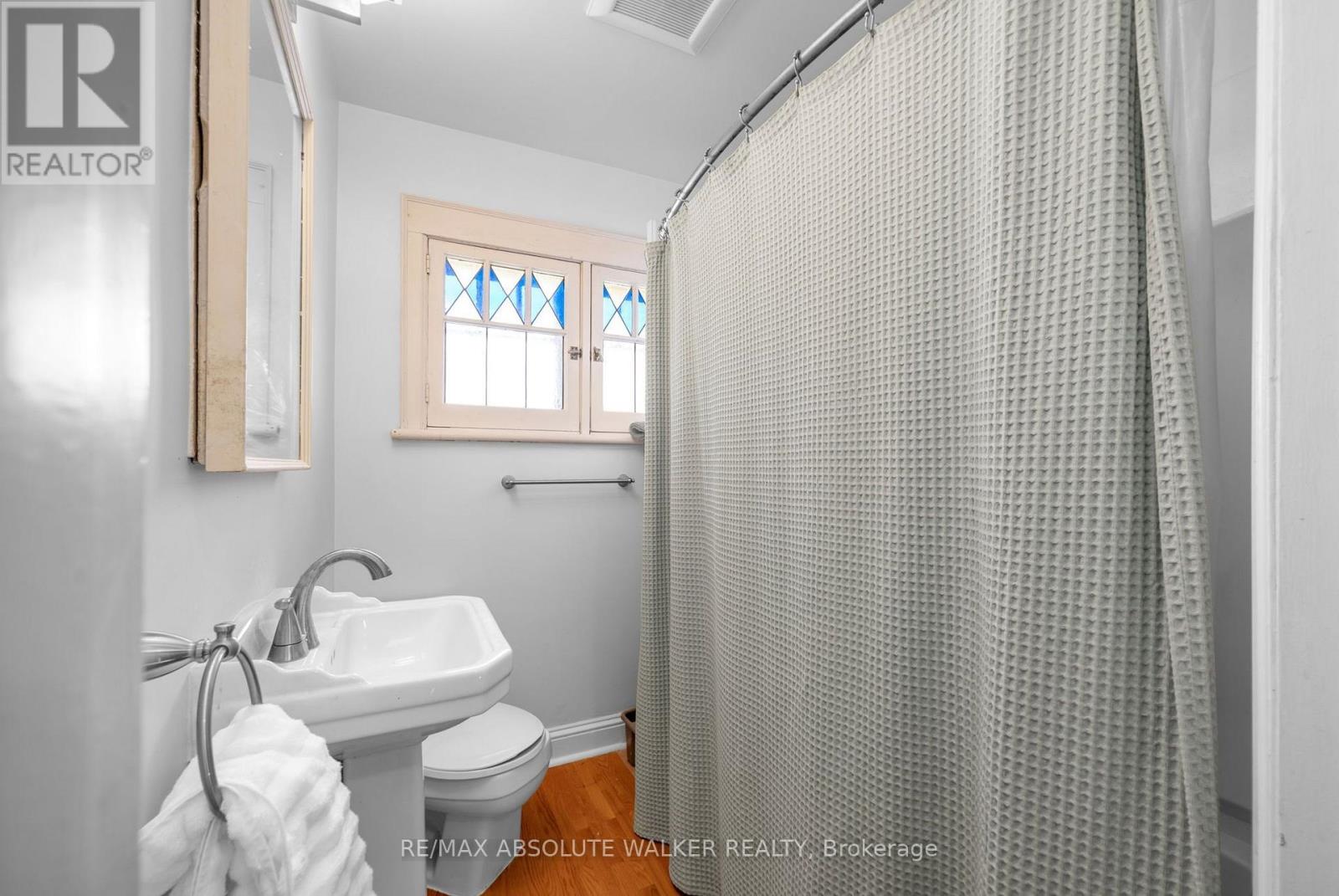 3 Bed, 2 Bath House for Sale in Ottawa – 425 BESSERER STREET, Ottawa – MLS# X13740634 - Image 25