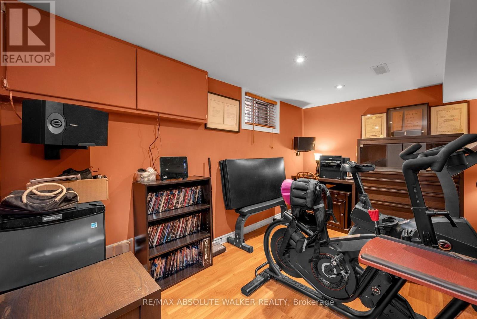 3 Bed, 2 Bath House for Sale in Ottawa – 425 BESSERER STREET, Ottawa – MLS# X13740634 - Image 31