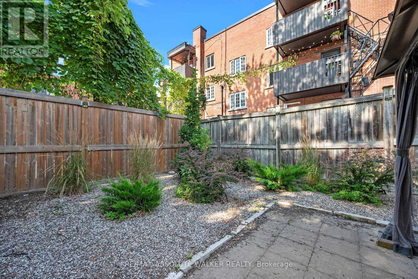 3 Bed, 2 Bath House for Sale in Ottawa – 425 BESSERER STREET, Ottawa – MLS# X13740634 - Image 37