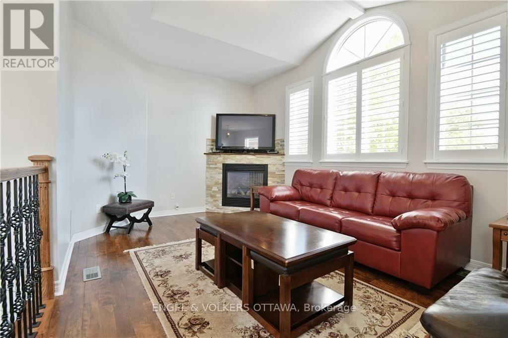 13 PICASSO DRIVE - Image 12