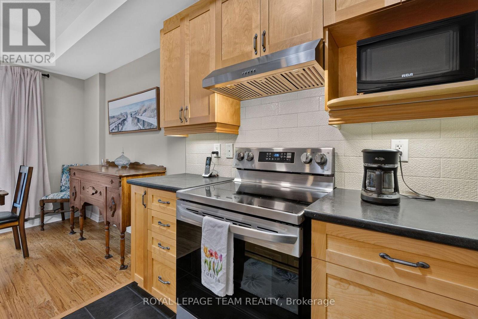 2 Bed, 2 Bath House for Sale in Ottawa – B – 1004 BERYL PRIVATE, Ottawa – MLS# X13740902 - Image 19