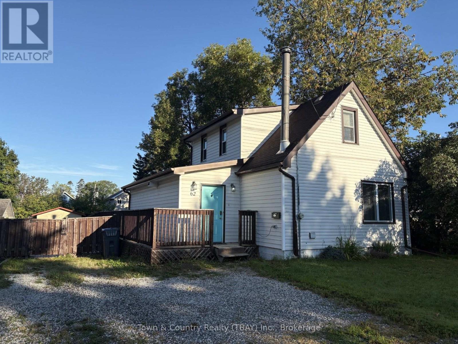 62 ROCKWOOD AVENUE N - 1