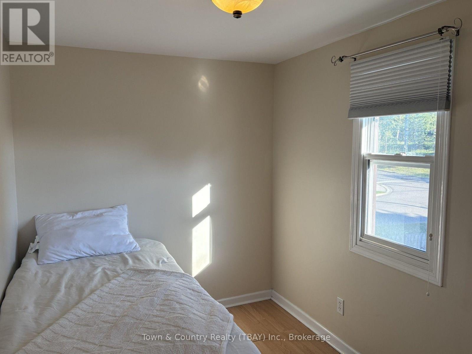 62 ROCKWOOD AVENUE N - 10