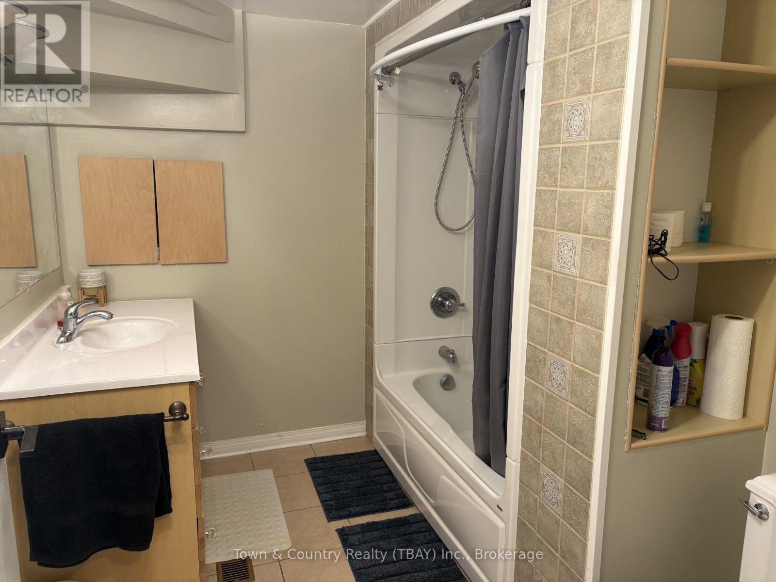62 ROCKWOOD AVENUE N - 11