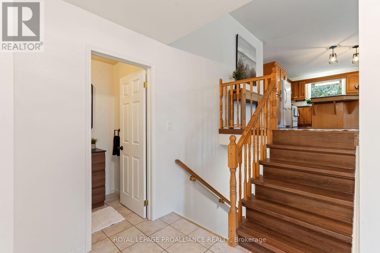 18 East Townline Road, Front of Yonge, Ontario, K0E1R0, Front of Yonge, Ontario — photo 4 of 5