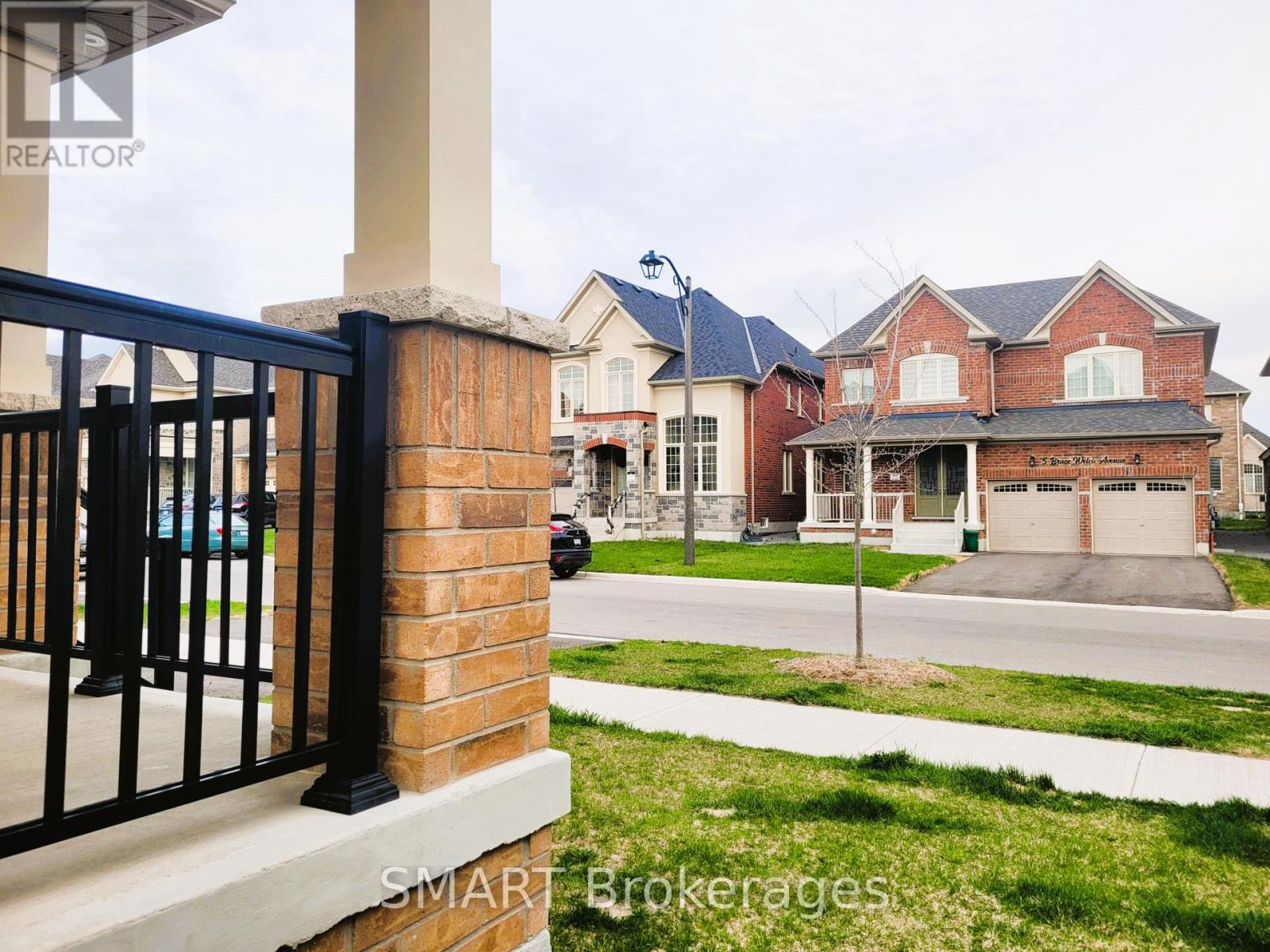4 Bruce Welch Avenue, Georgina (Keswick South), Ontario, L4P0J1, Georgina (Keswick South), Ontario — photo 2 of 5