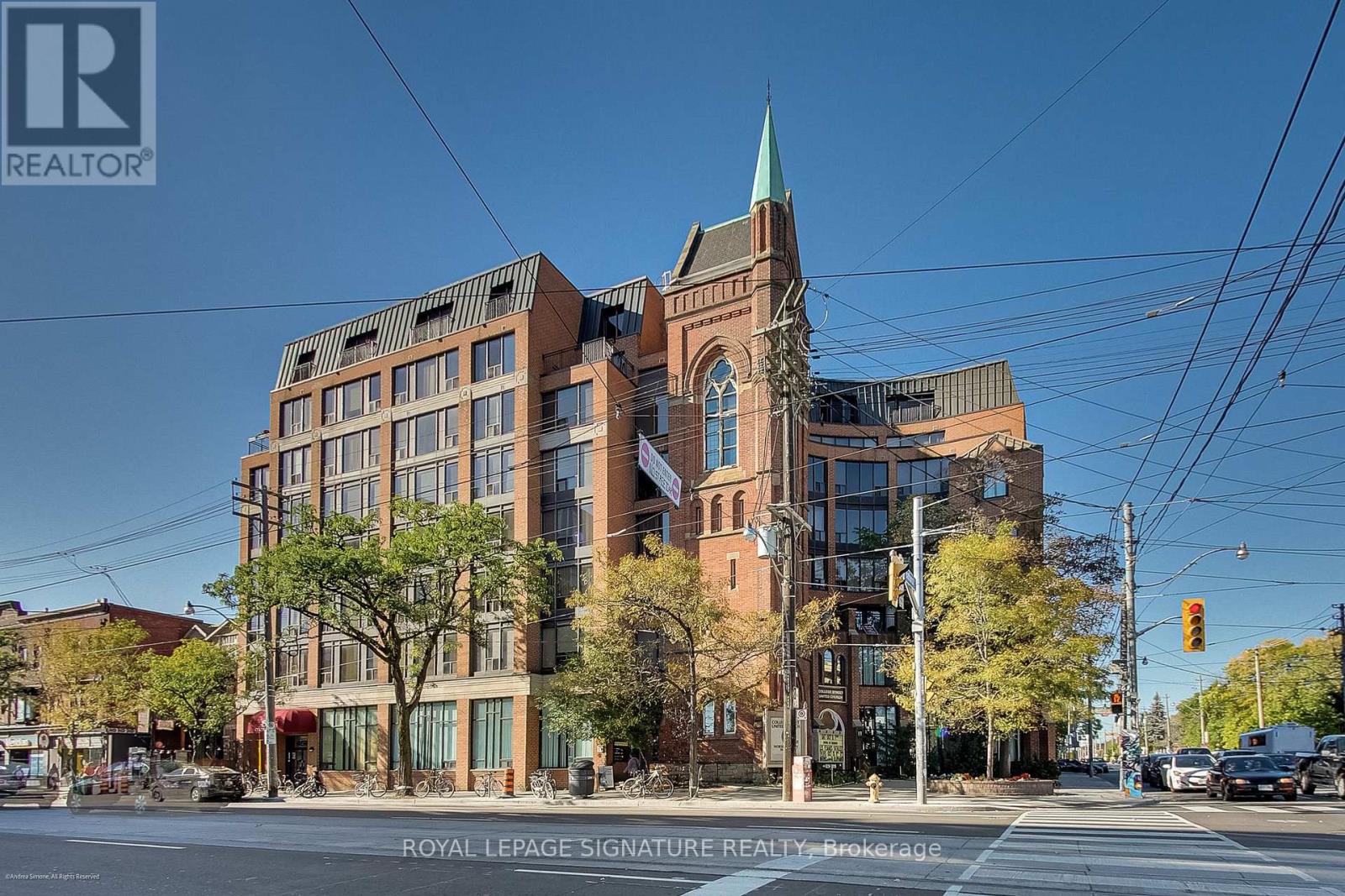Photo of 456 College Street