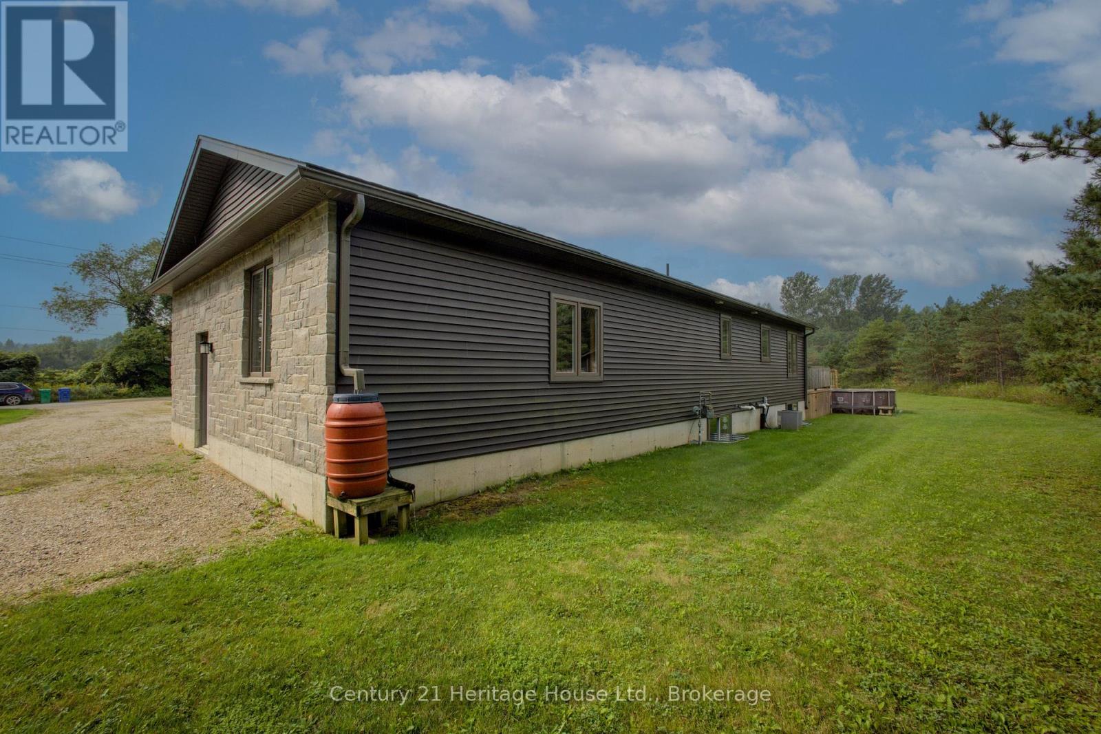 201 HUTTON HILL ROAD - Image 30