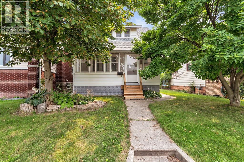 1245 GILES Boulevard East, Windsor, Ontario, N9A4G7, Windsor, Ontario — photo 3 of 5