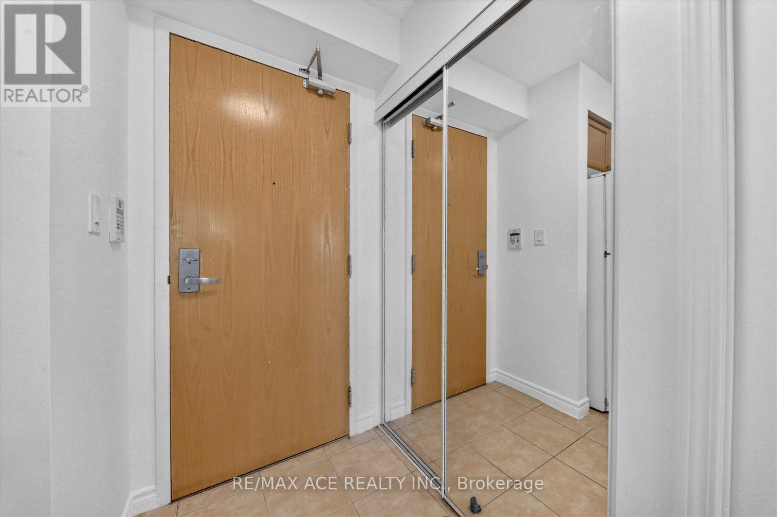 #1606 88 GRANGEWAY AVENUE - 11