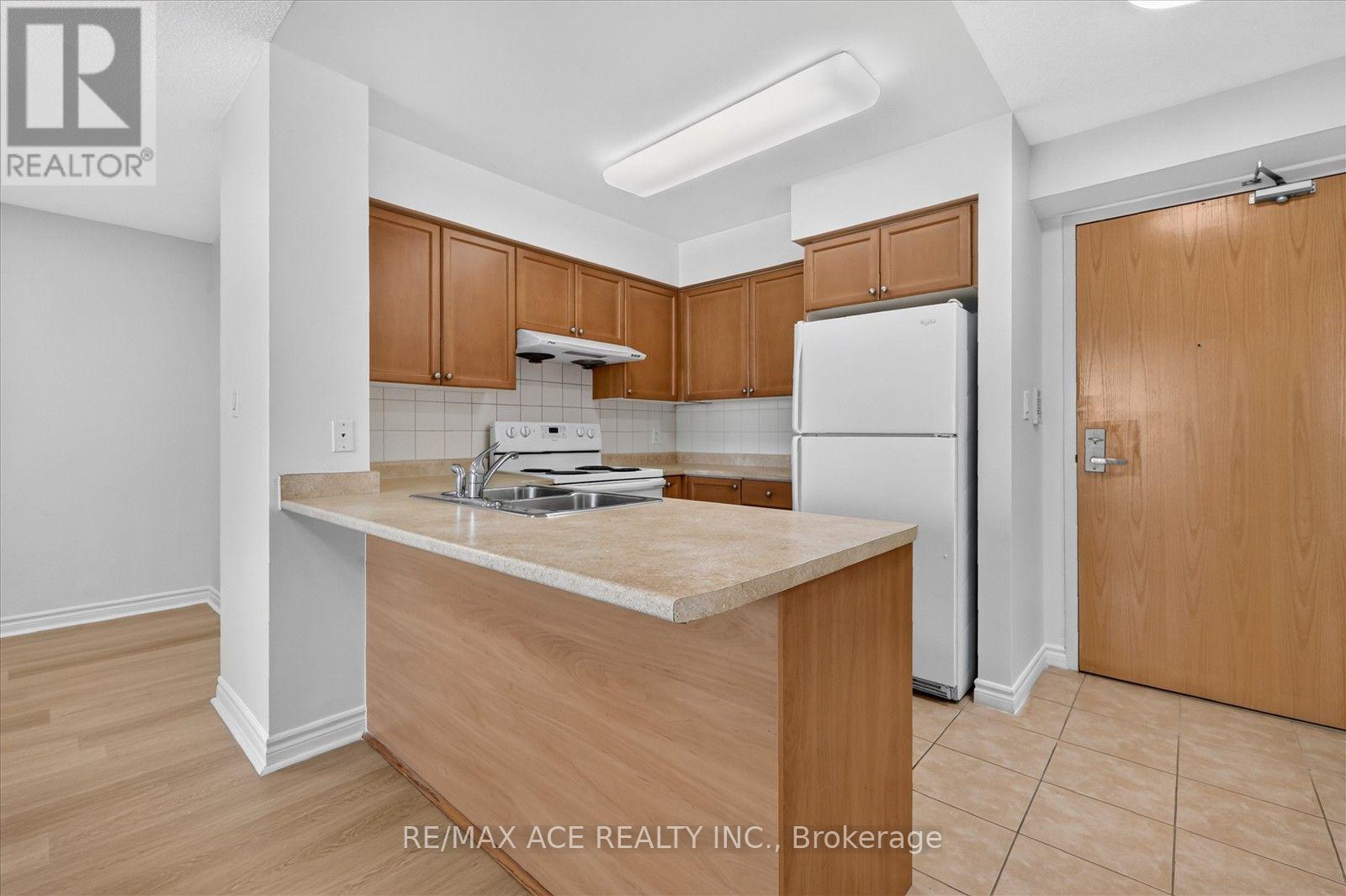 #1606 88 GRANGEWAY AVENUE - 14