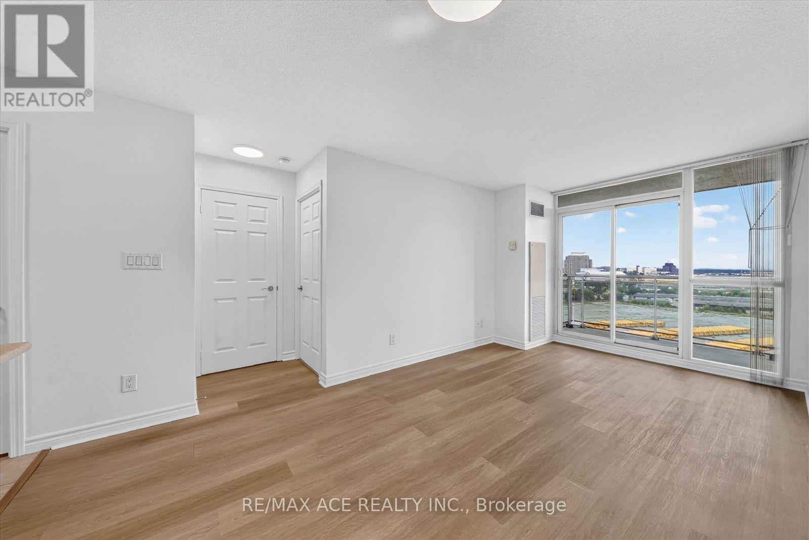 #1606 88 GRANGEWAY AVENUE - 16