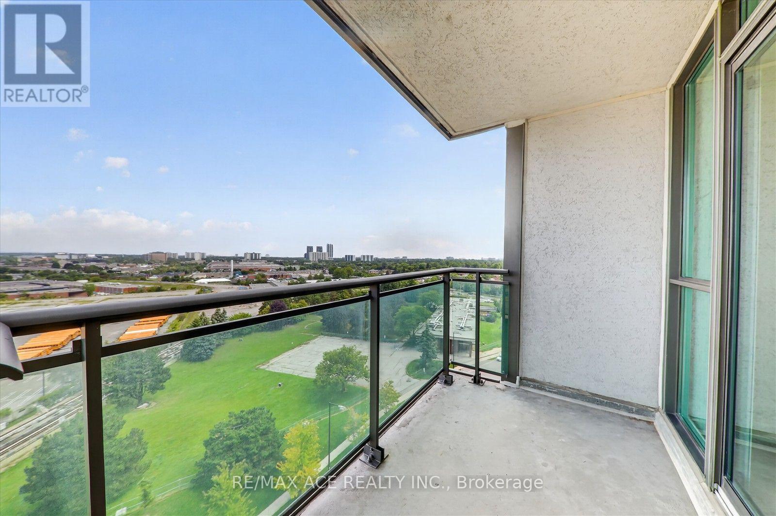 #1606 88 GRANGEWAY AVENUE - 26
