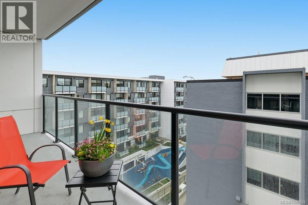606 1100 Yates Street, Victoria