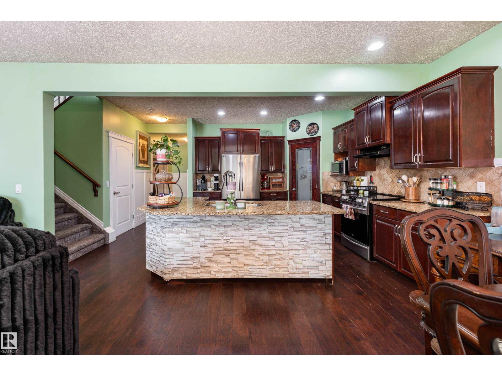 16613 58A ST NW - 9