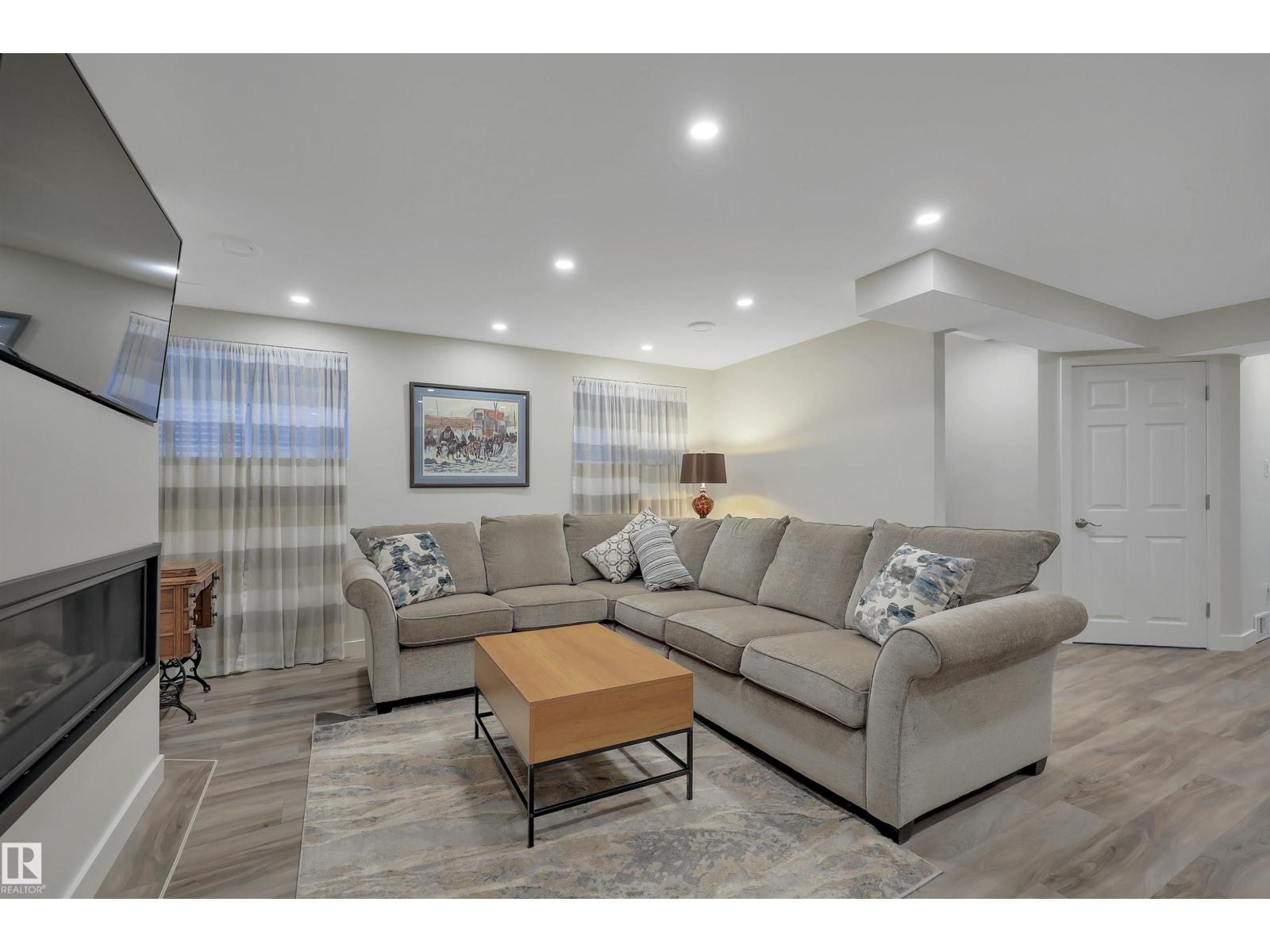 11317 123 ST NW - 38