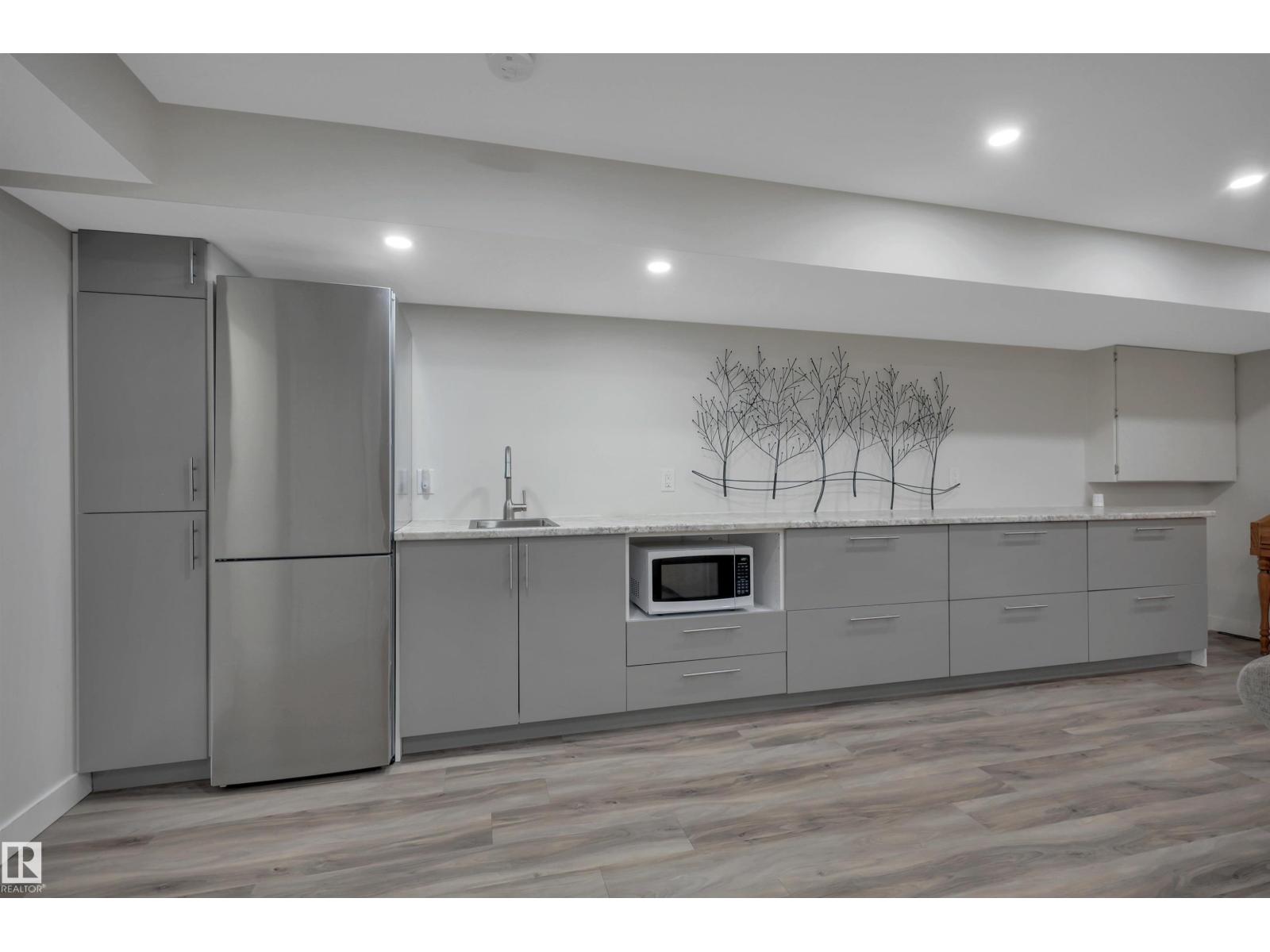 11317 123 ST NW - 41