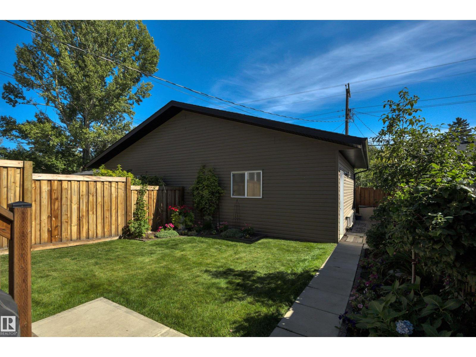 11317 123 ST NW - 52