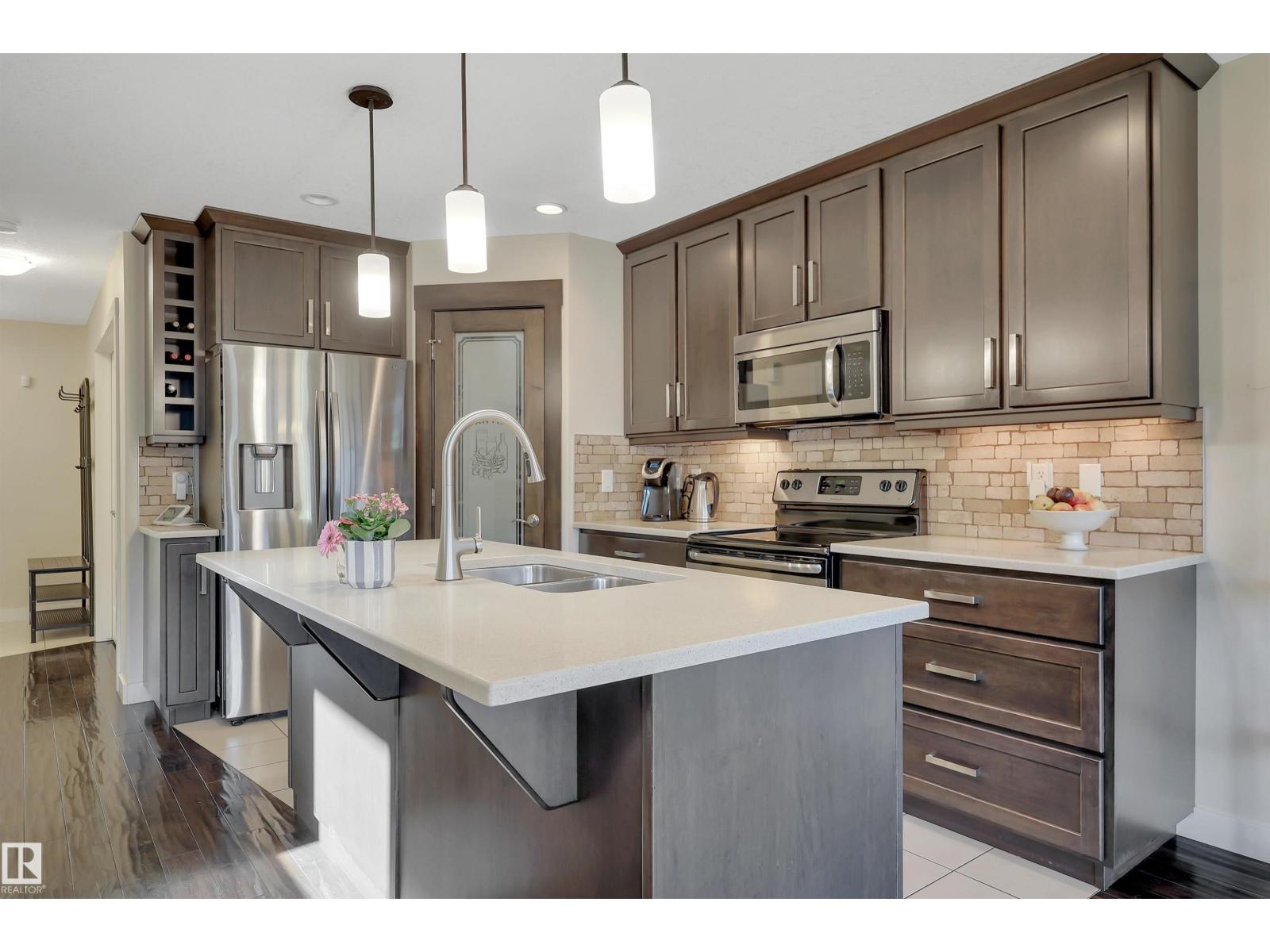 11317 123 ST NW - 9