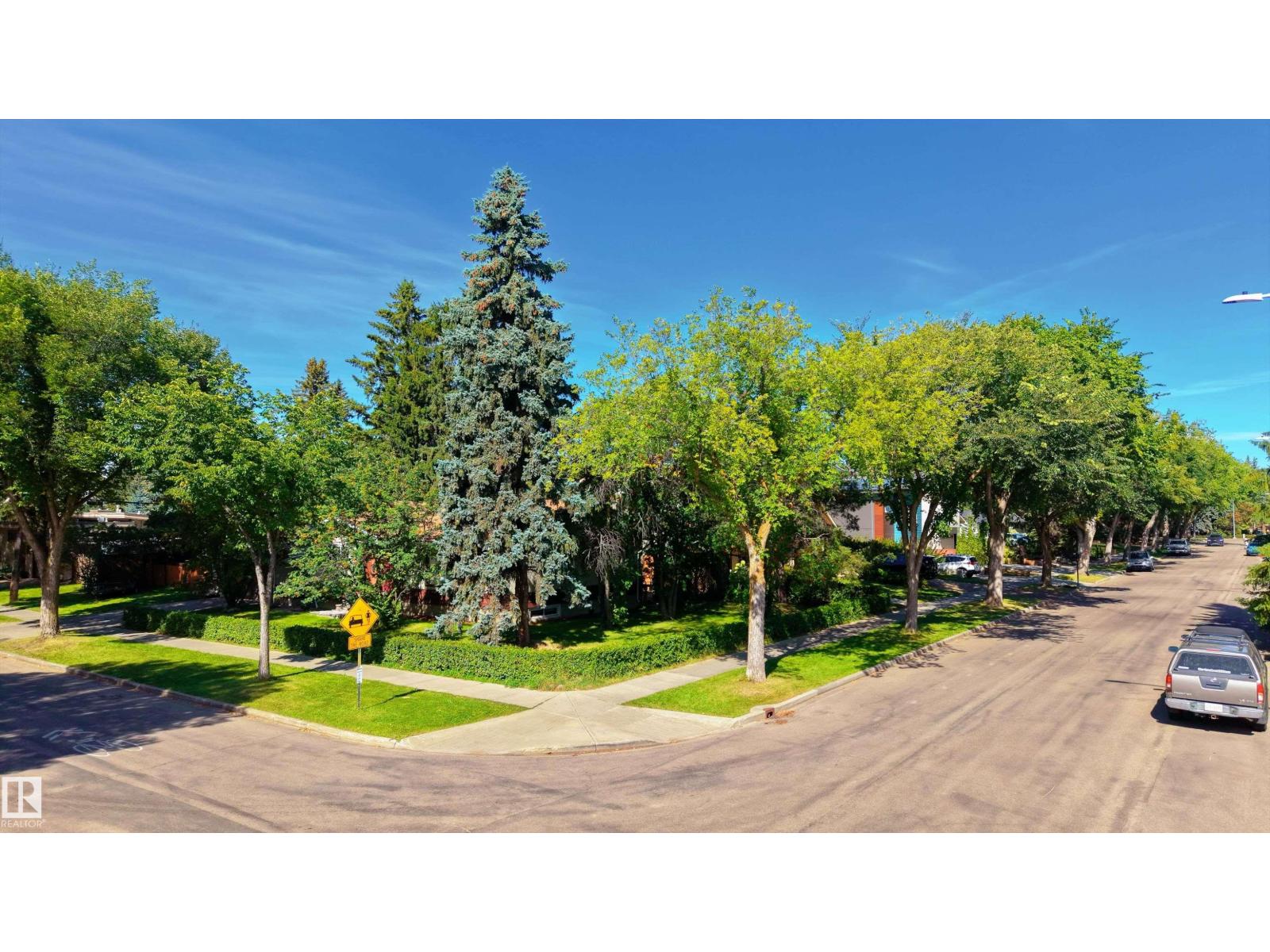 14906 76 AV NW - 45