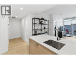 606 1100 Yates St, Victoria, BC V8V0H5 Photo 10