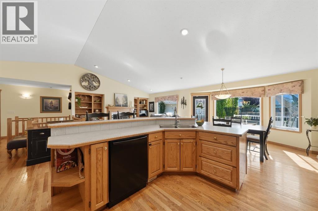 Listing photo – 112 Ammeter Close, Red Deer
