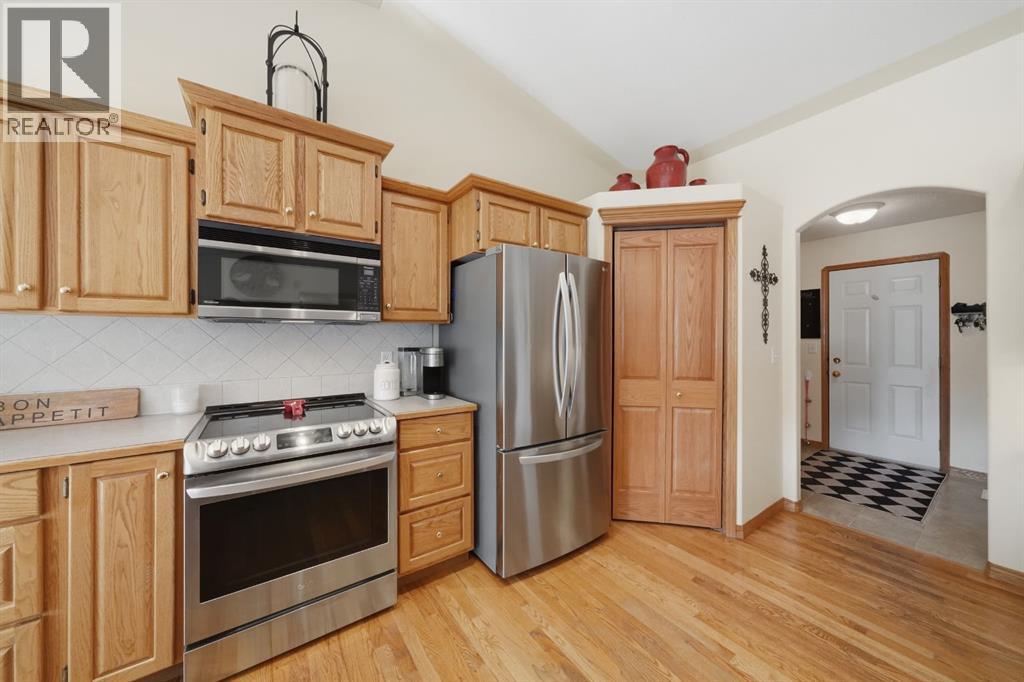 Listing photo – 112 Ammeter Close, Red Deer