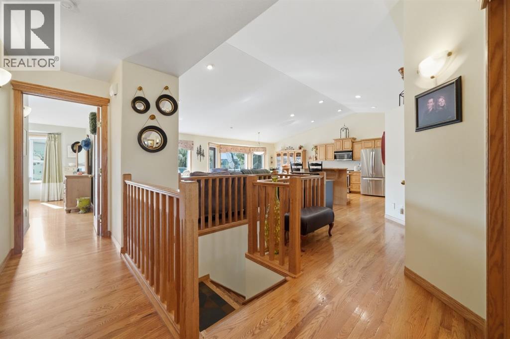 Listing photo – 112 Ammeter Close, Red Deer