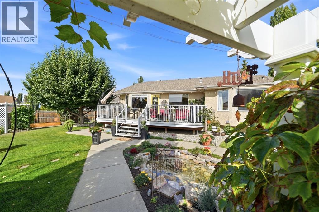 Listing photo – 112 Ammeter Close, Red Deer