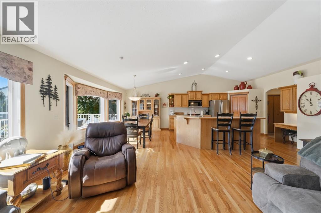 Listing photo – 112 Ammeter Close, Red Deer